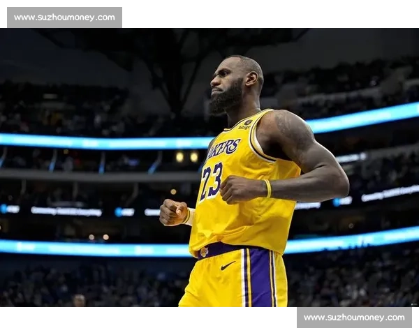 核心权更迭引爆湖人更衣室！詹姆斯拒当绿叶，佩林卡铁心押注东契奇